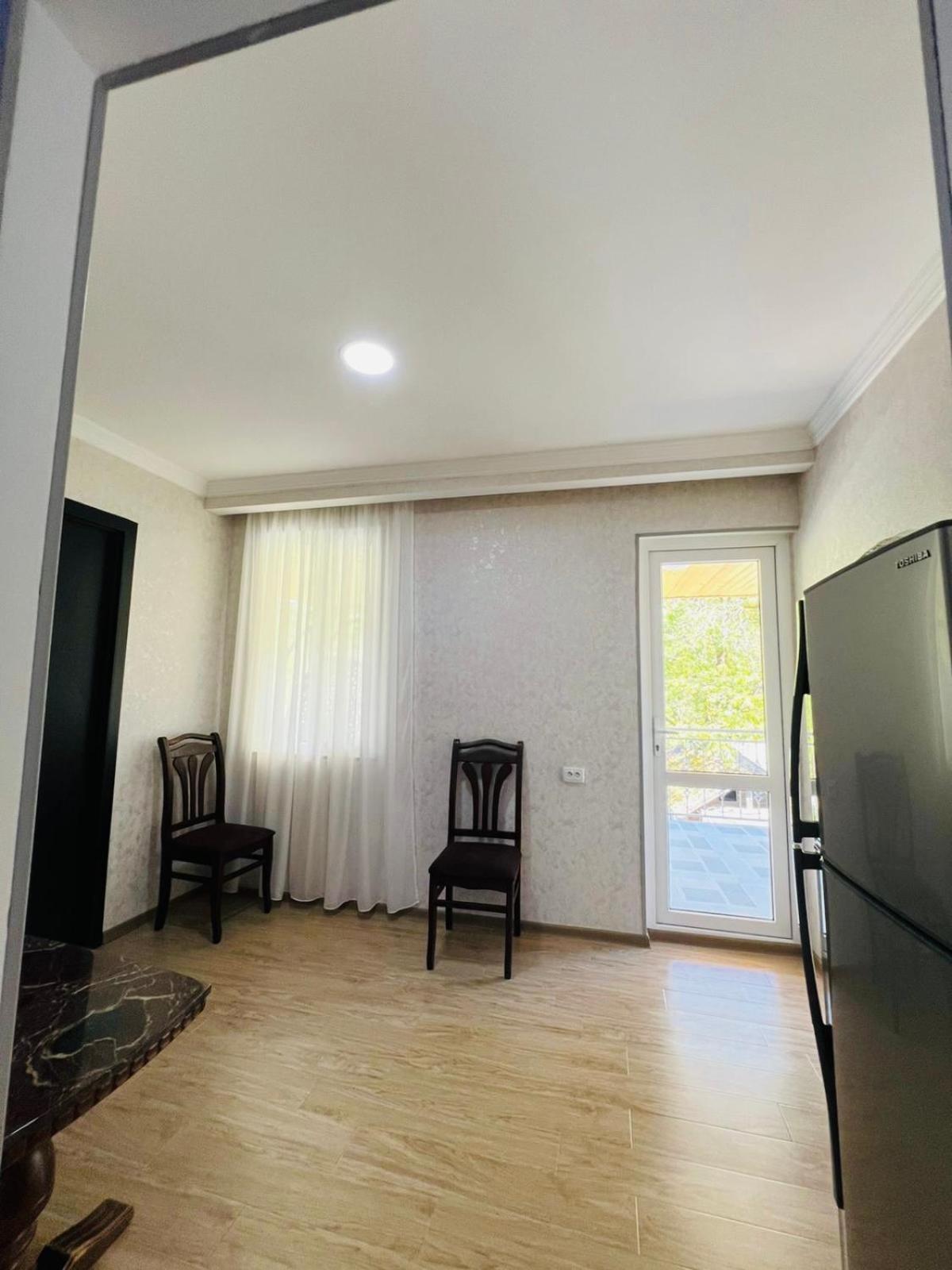 Butichi Guest House Chiatura Luaran gambar